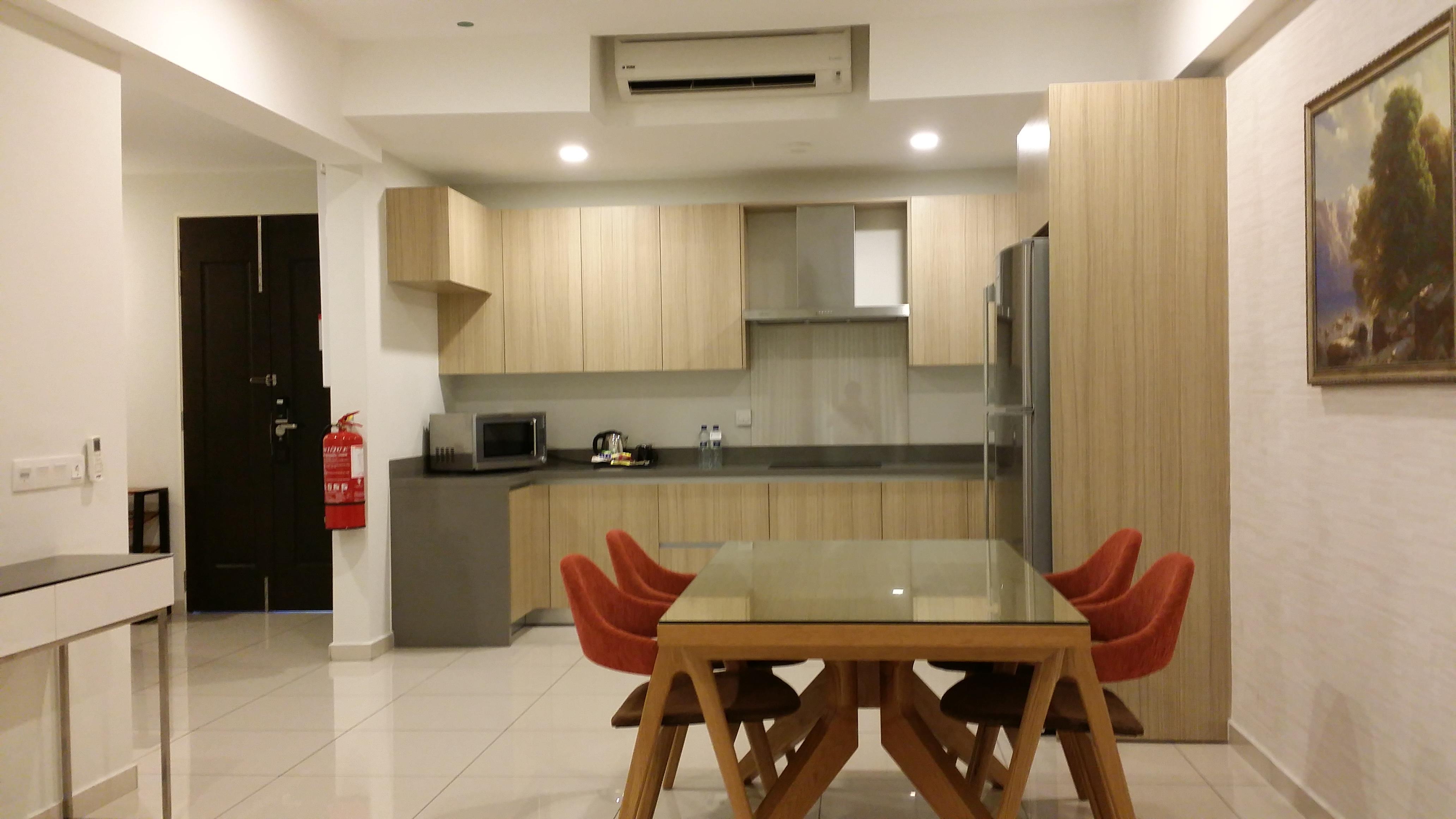 港湾全套房度假酒店 怡保 外观 照片 A typical kitchen in a condominium